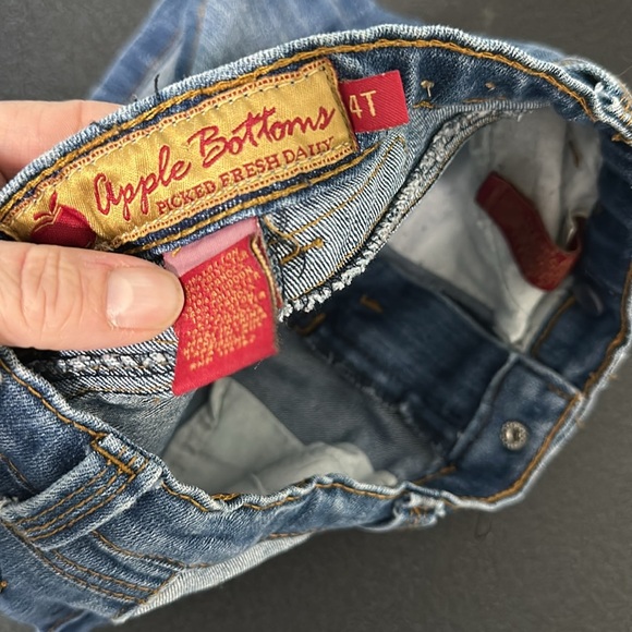 Apple Bottoms skirt - Picture 3 of 3